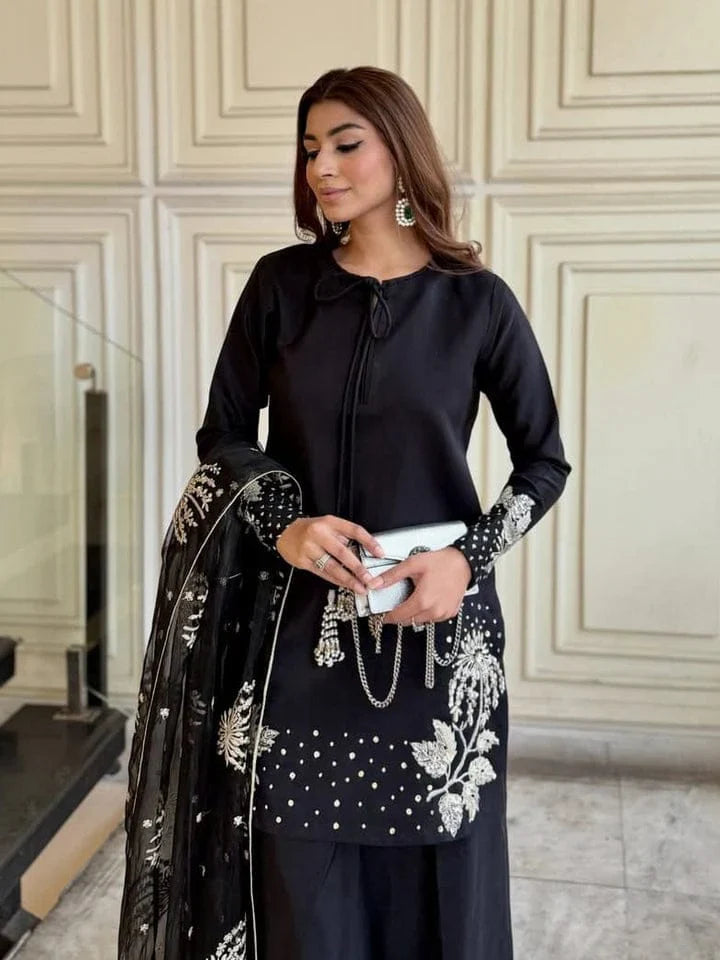 Zola Embroidered 3Pc