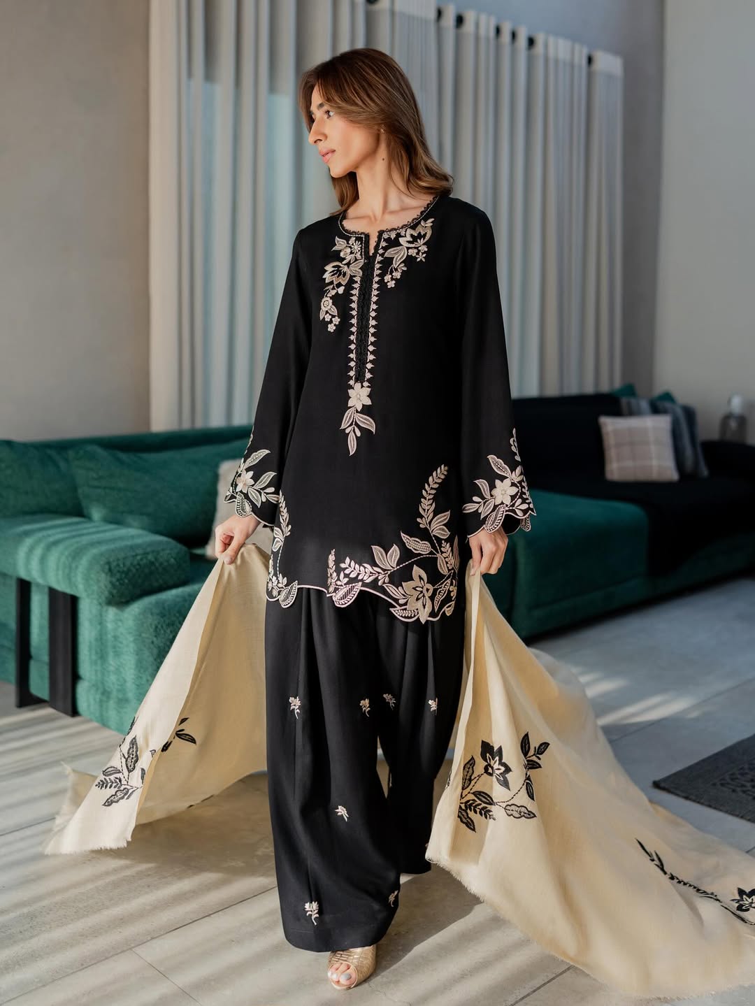 Myarah embroidered 3Pc